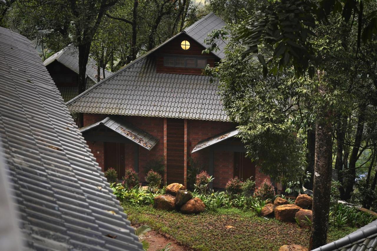 Elephant Passage Munnar Buitenkant foto The house of the writer, in the village of Zverino, 2010
