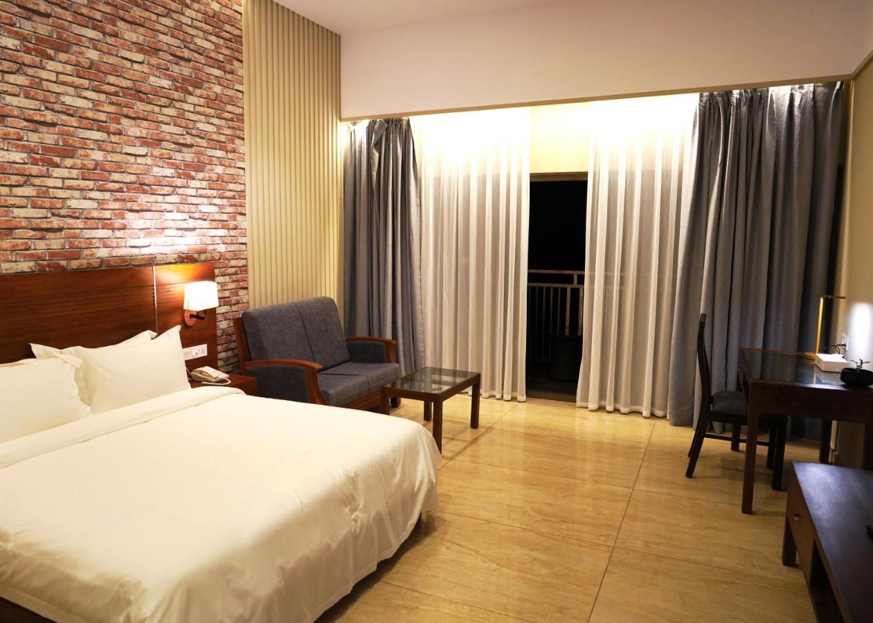 Elephant Passage Munnar Buitenkant foto Deluxe room