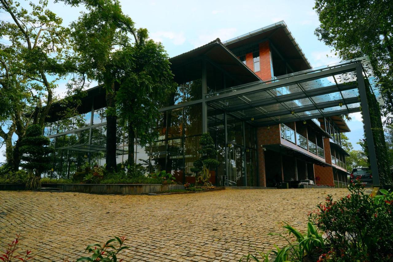 Elephant Passage Munnar Buitenkant foto The library