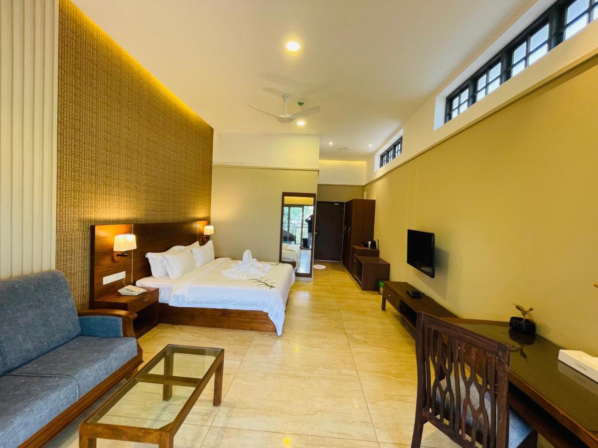 Elephant Passage Munnar Buitenkant foto Deluxe Room
