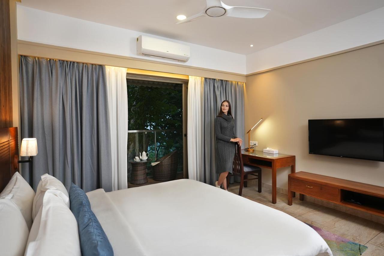 Elephant Passage Munnar Buitenkant foto A room at the hotel